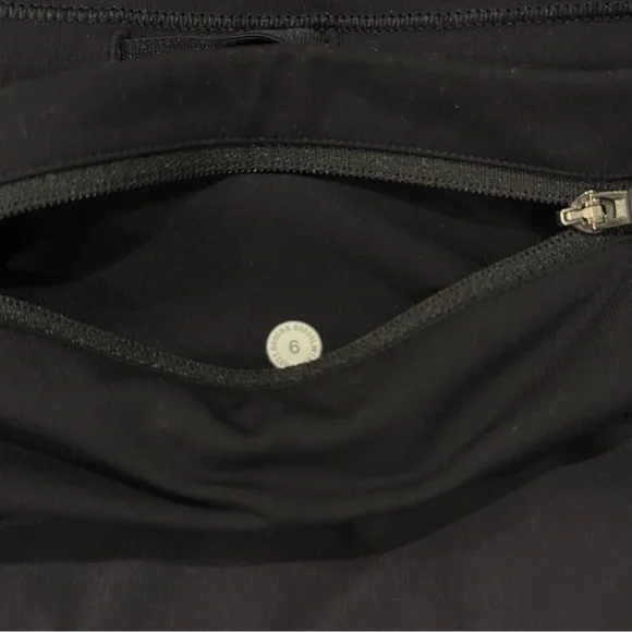 Lululemon Speed Up Shorts Size 6 - Picture 5 of 5